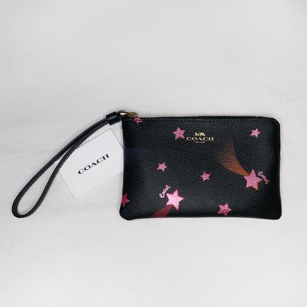 Coach - Corner Zip Wristlet